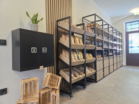 Tržnica na zaupanje, ponudb, april 2026_Nives (1)